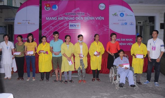 Chương trình Mang âm nhạc tới các bệnh viện được thực hiện ở Thành phố Hồ Chí Minh